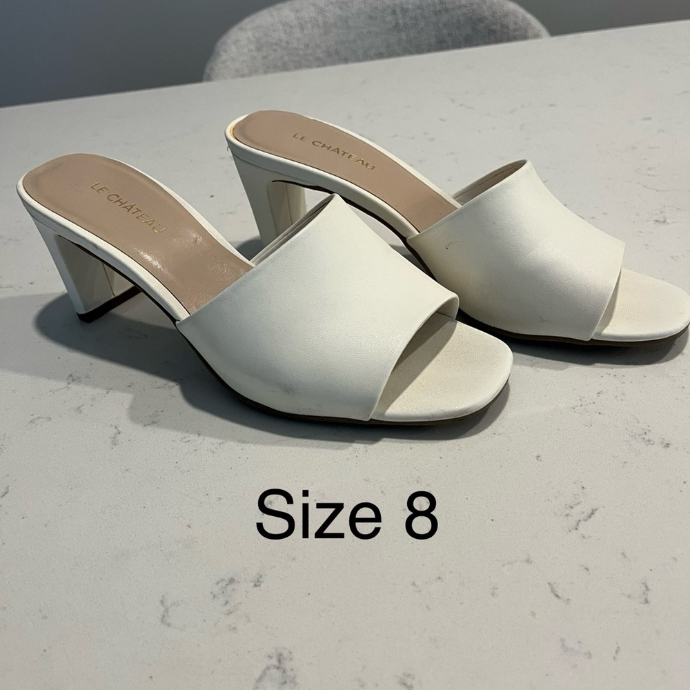 Le Chateau sandals